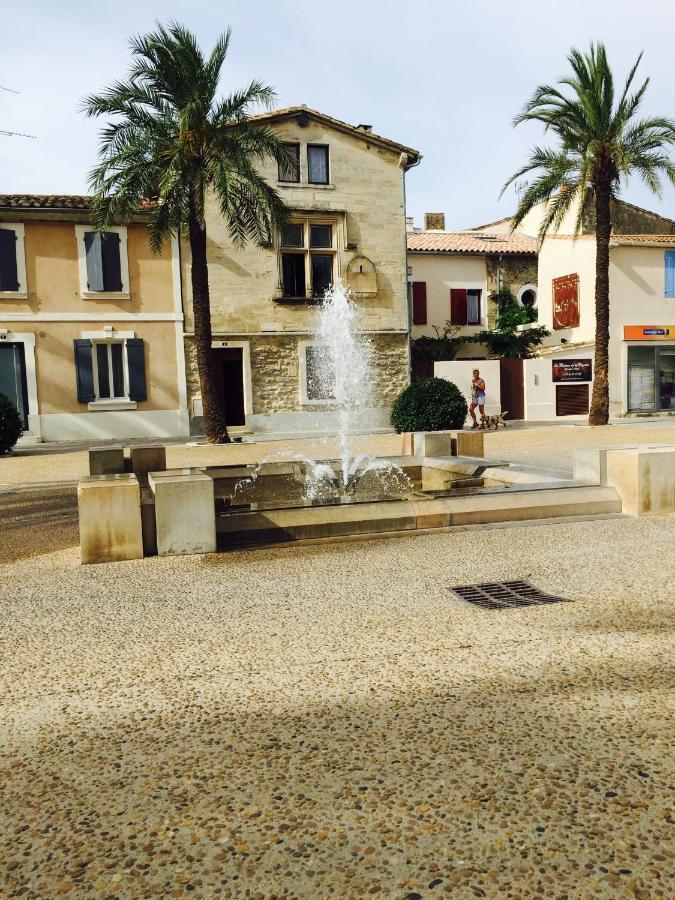 La Maison Sur La Place Aigues-Mortes Buitenkant foto