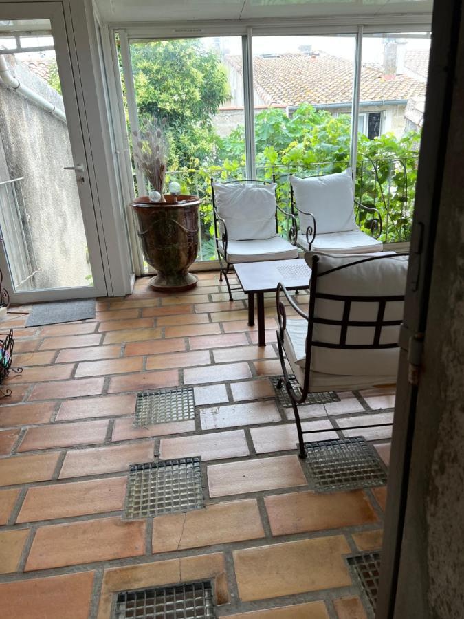 La Maison Sur La Place Aigues-Mortes Buitenkant foto