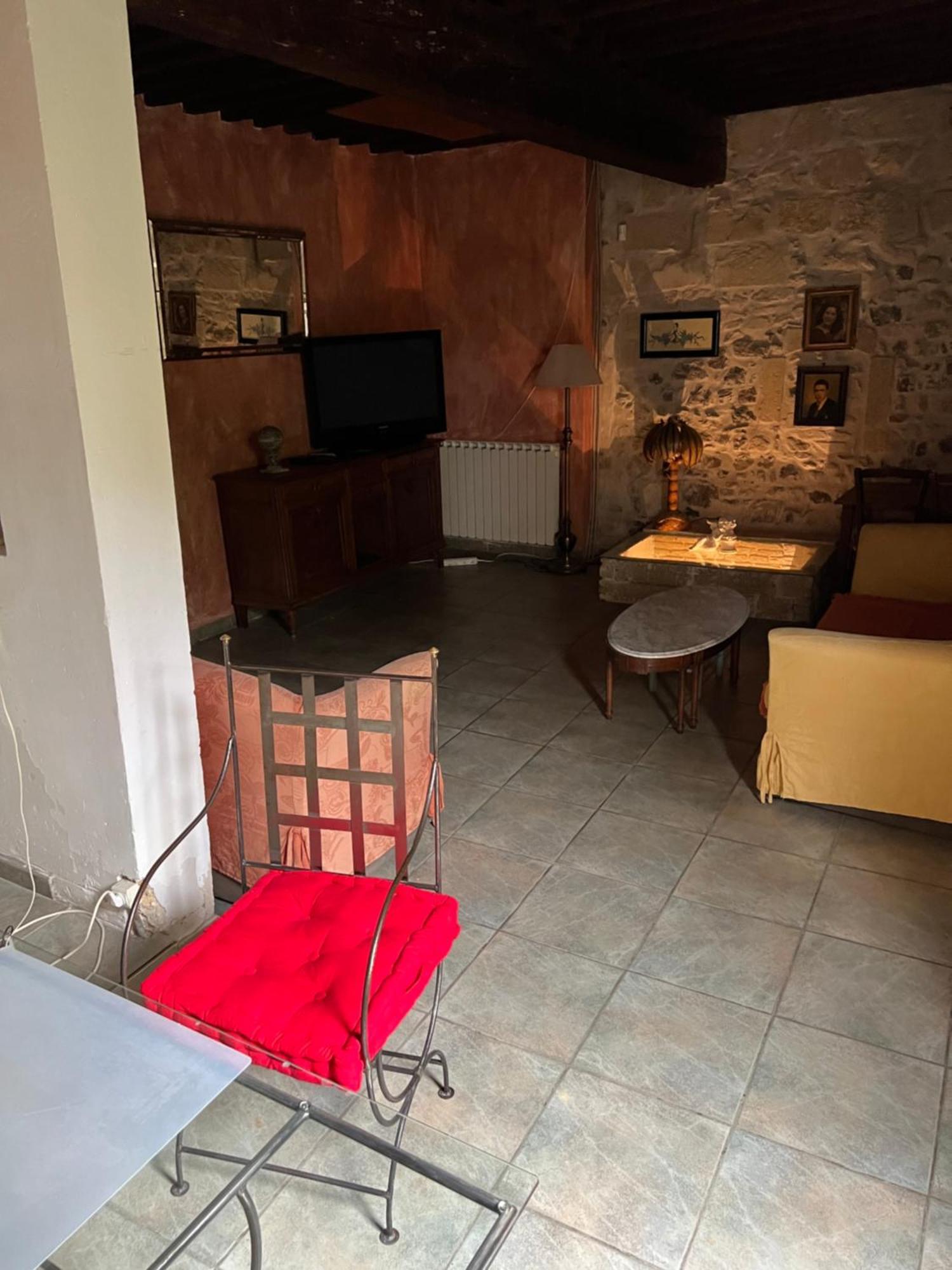 La Maison Sur La Place Aigues-Mortes Buitenkant foto